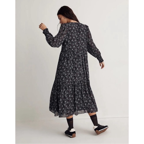 Madewell Georgette V-Neck Midi Dress in Enchanted Floral - Picture 3 of 8